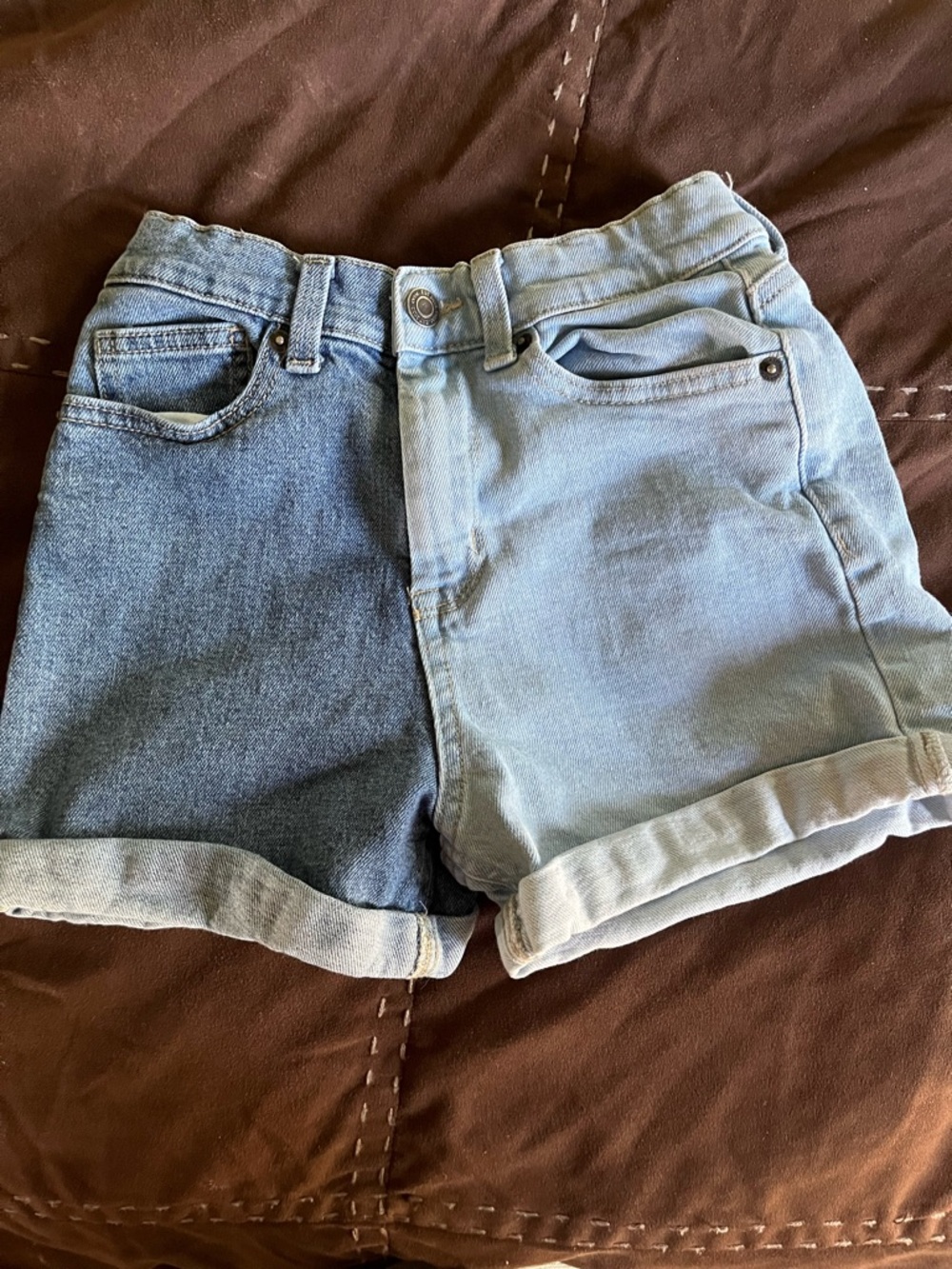 EVSIE Two-Tone Denim Shorts in Light Blue and Medium Blue